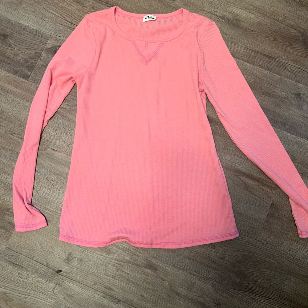 Women’s long sleeve